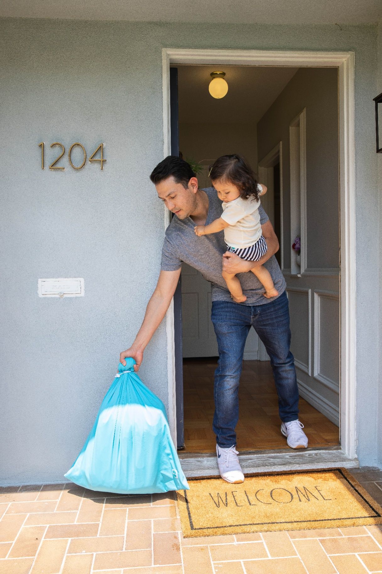 Wash-at-Home vs. Diaper Delivery: Which Is the Right Fit for Your Family?